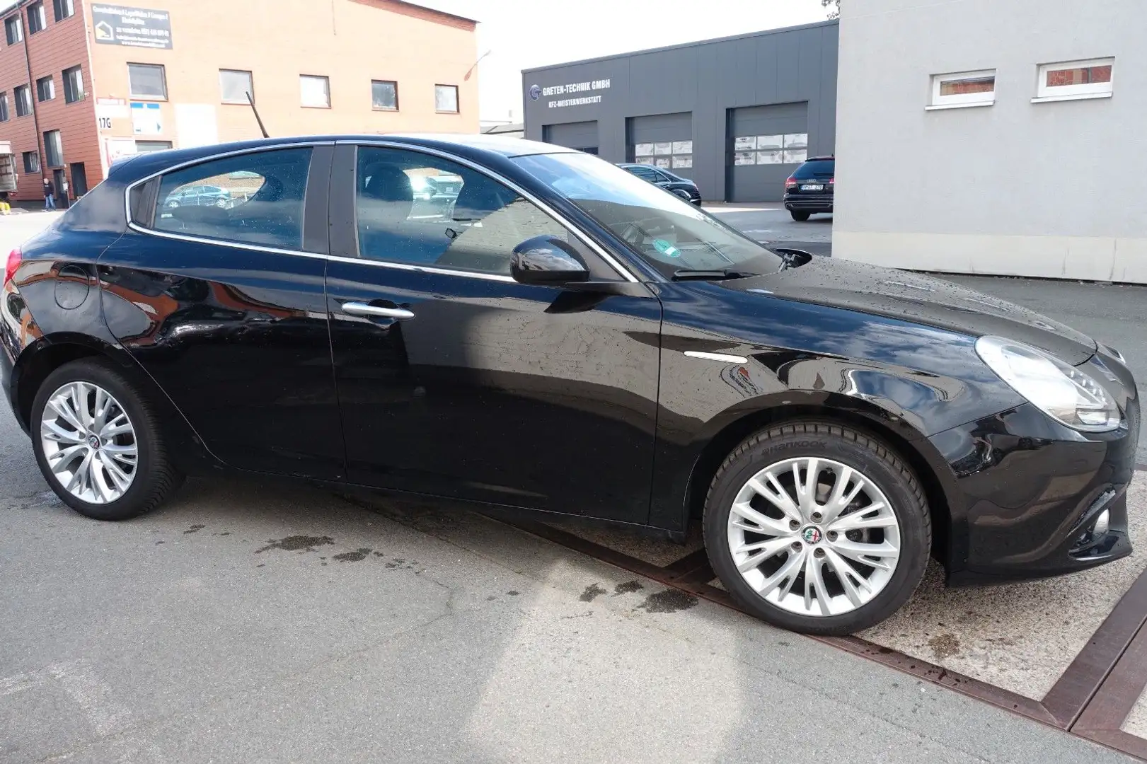 Alfa Romeo Giulietta Super*NAVI*LED*PDC*SHZ*TEMPOMAT*1.HAND Nero - 2
