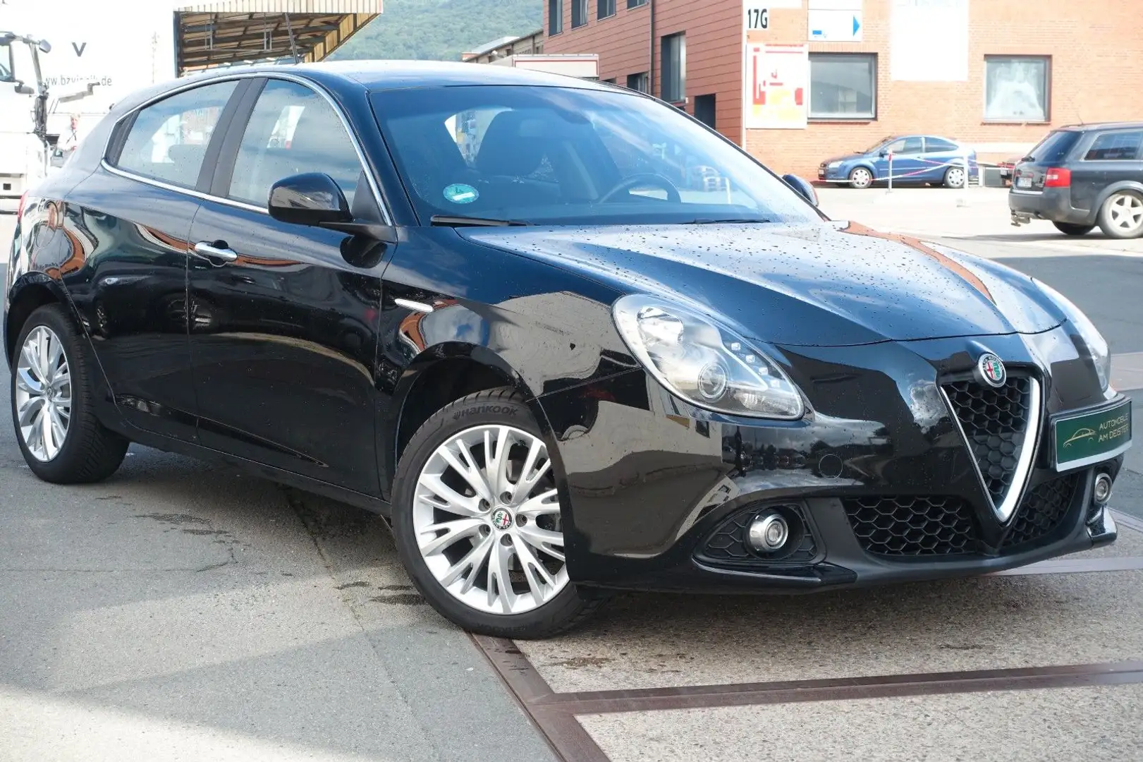Alfa Romeo Giulietta Super*NAVI*LED*PDC*SHZ*TEMPOMAT*1.HAND Nero - 1