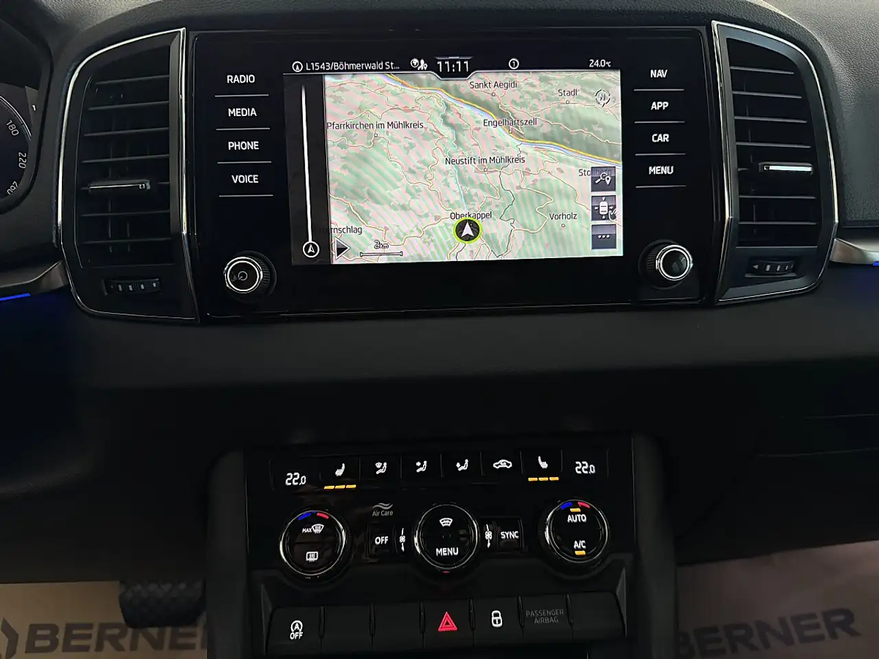Skoda Karoq 2,0TDI DSG *LED*NAVI*AHK*ACC*Sitzheizung vo/hi*..., миниатюра 9