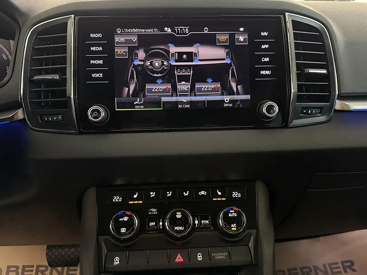 Skoda Karoq 2,0TDI DSG *LED*NAVI*AHK*ACC*Sitzheizung vo/hi*..., миниатюра 28