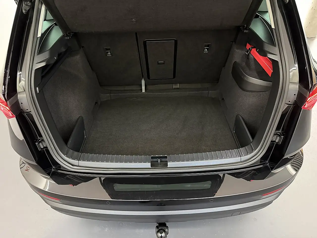 Skoda Karoq 2,0TDI DSG *LED*NAVI*AHK*ACC*Sitzheizung vo/hi*..., миниатюра 14
