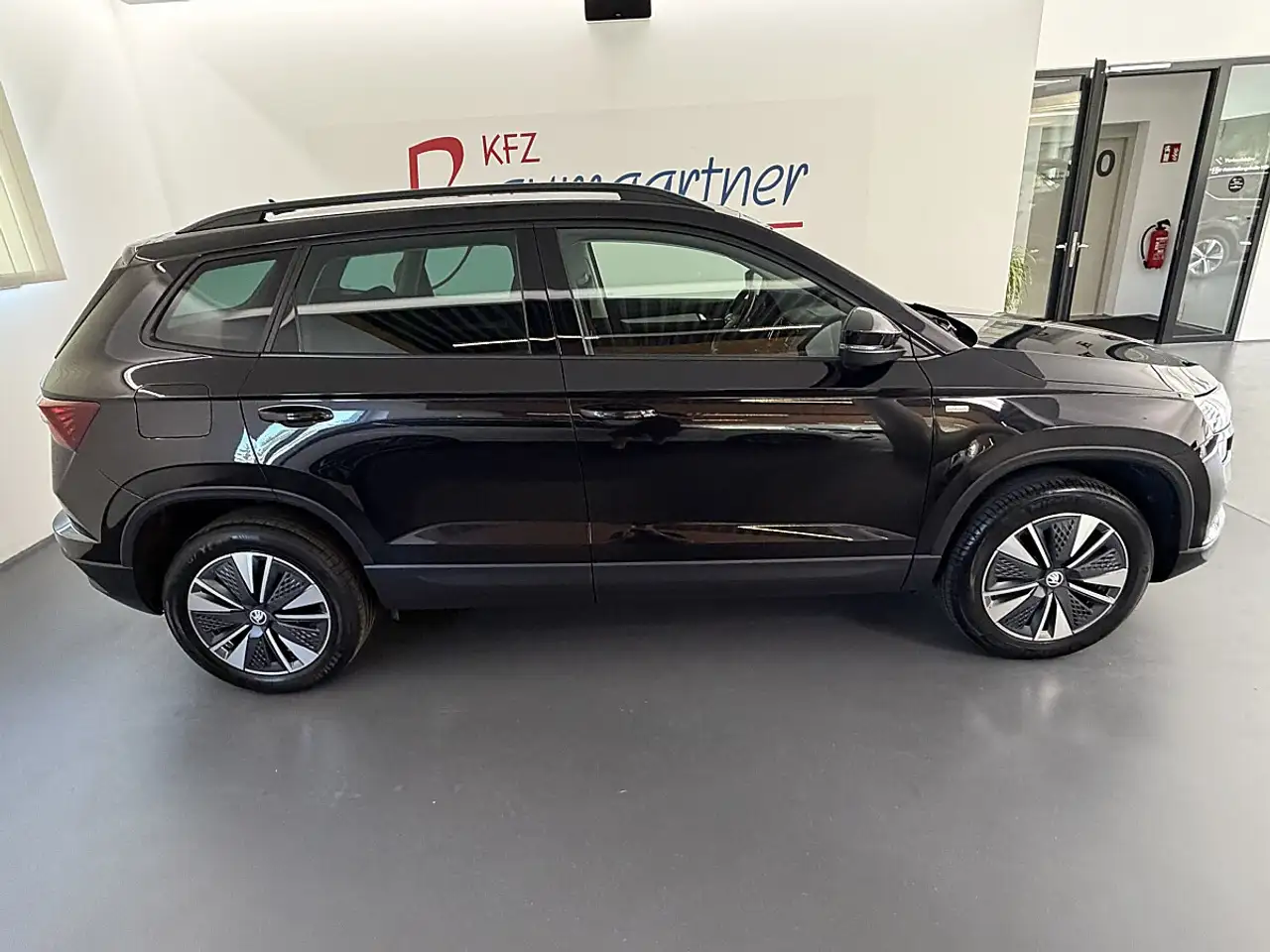 Skoda Karoq 2,0TDI DSG *LED*NAVI*AHK*ACC*Sitzheizung vo/hi*..., миниатюра 3