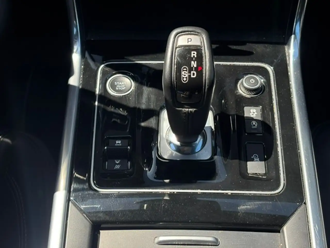 Jaguar Xe 2.0 T P250 R-Dynamic Black, миниатюра 22