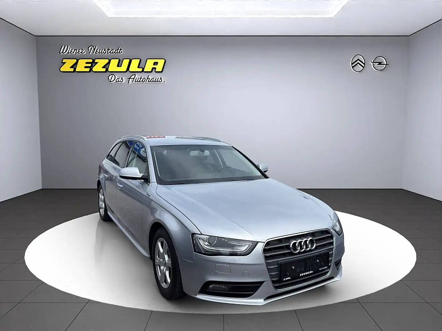Audi A4 Avant 2,0 TDI Ultra Intense Szary - 1
