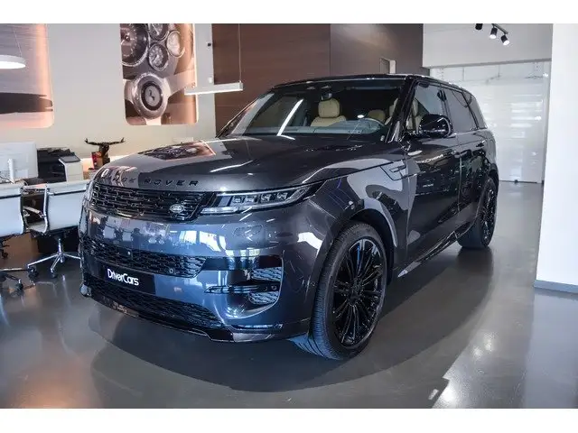Land Rover Range Rover Sport view 2