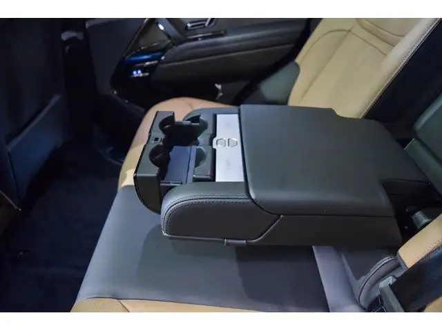 Land Rover Range Rover Sport view 23