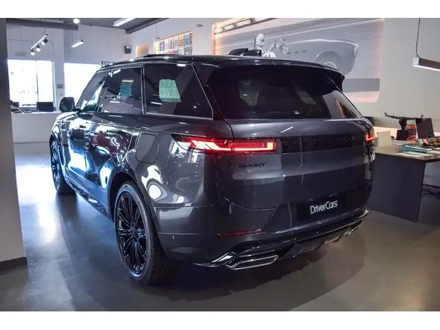 Land Rover Range Rover Sport view 26