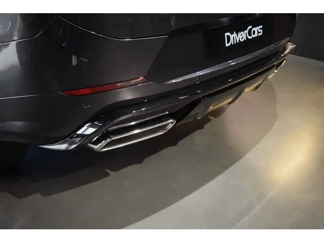 Land Rover Range Rover Sport view 25