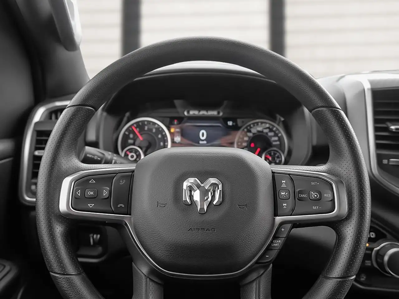 RAM 1500 снимка RAM 1500