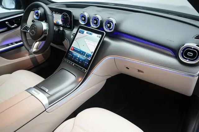 Mercedes-Benz C-Class view 7
