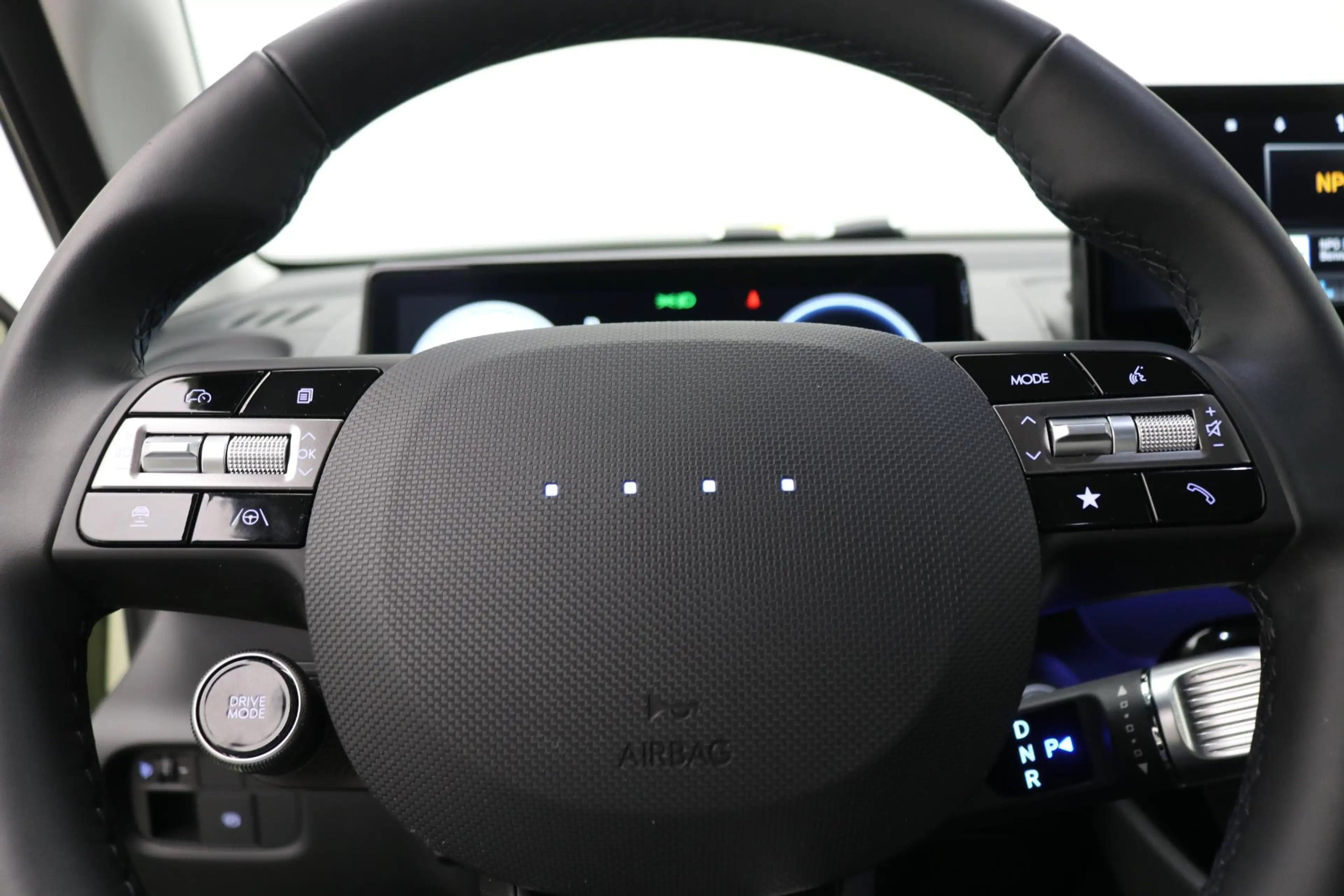 Hyundai Inster Evolve 49 kWh / Navigatie / Adaptieve Cruise Contr — photo 9