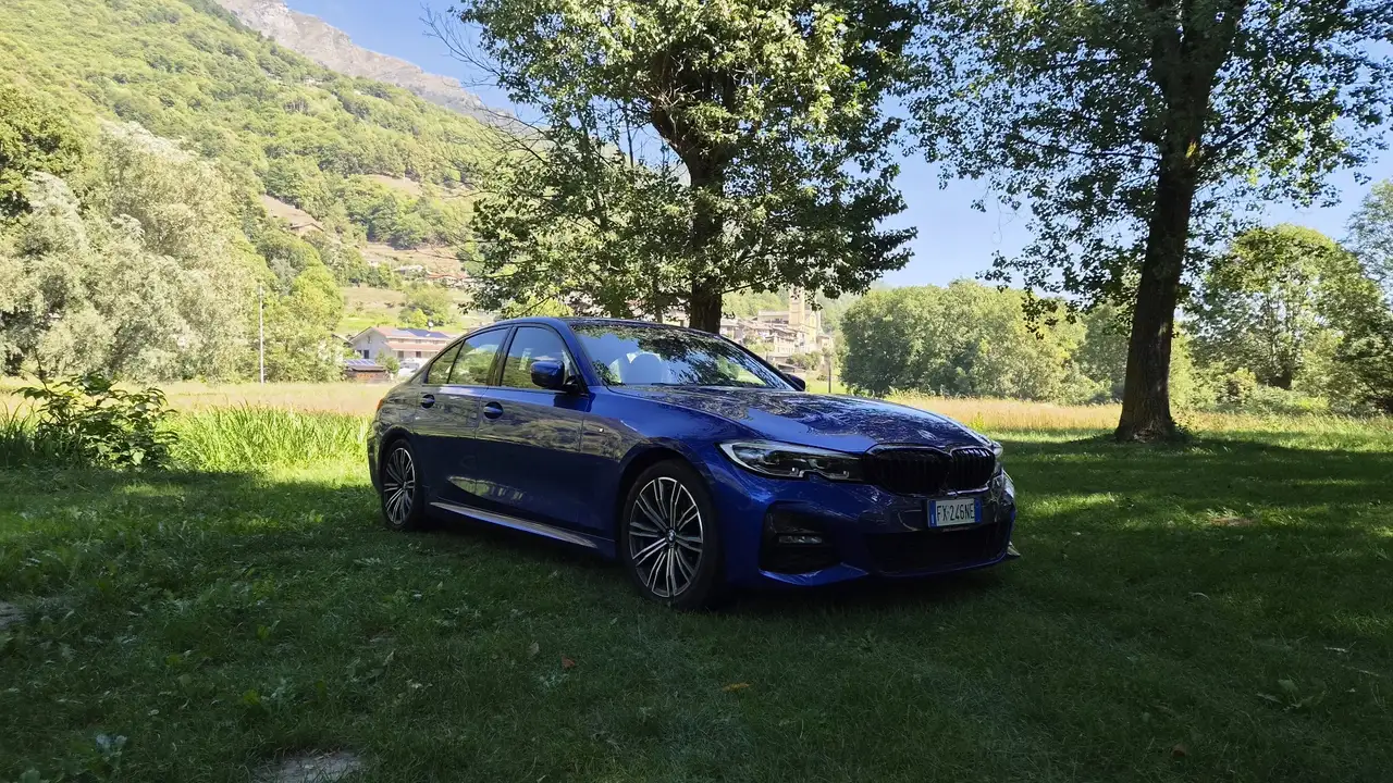 BMW 320 320d Msport — photo 1 of 15