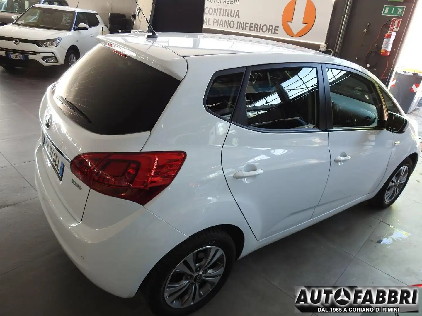 Kia Venga KIA -  -  1.4 EcoGPL Cool-Pelle-Retro Cam-Nav Bianco - 2
