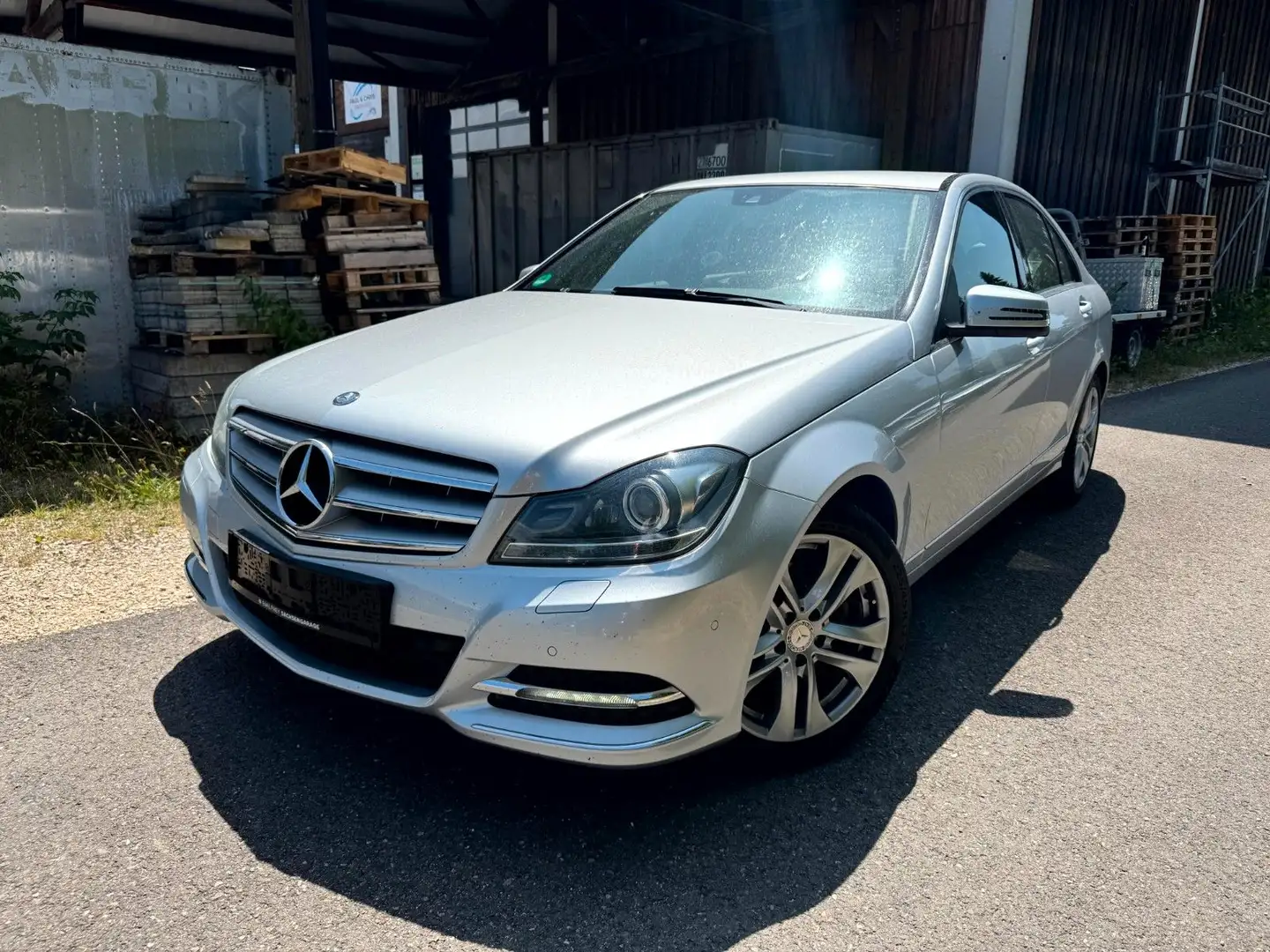 Mercedes-Benz C 200 Lim. BlueEfficiency **XENON/LEDER/AHK** Silber - 1