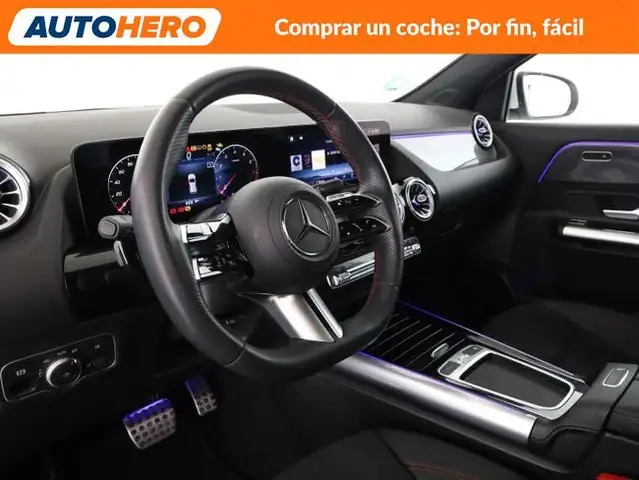 Mercedes-Benz Gla view 12