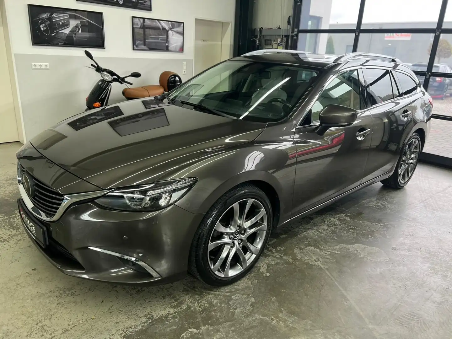 Mazda 6 Kombi Sports-Line AWD+STHZ+AHK+Navi+Matrix+GSD Grau - 1