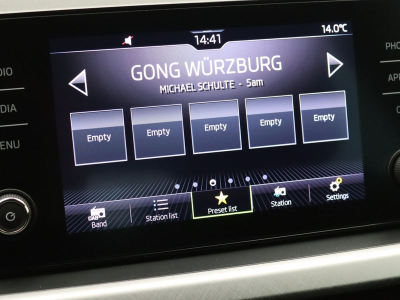 Skoda Scala Tour 1.5 TSI DSG / Bluetooth, MirrorLink — photo 12