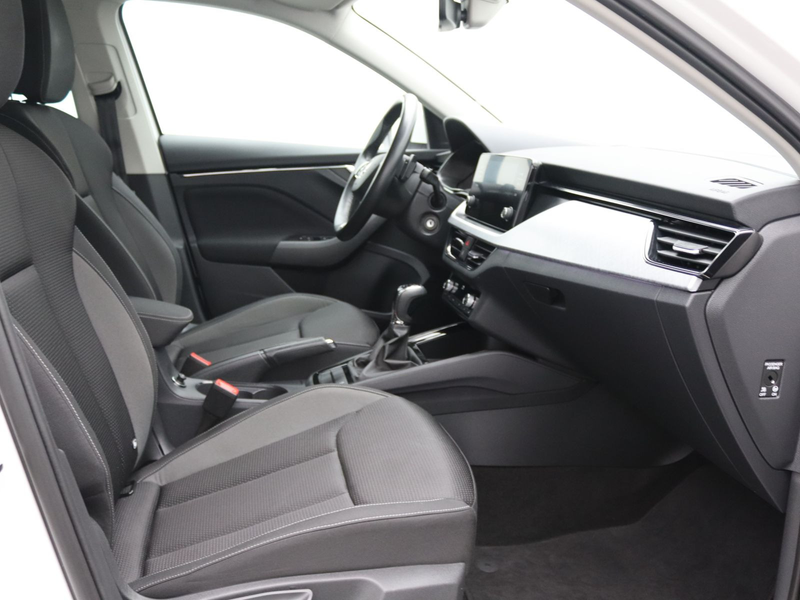 Skoda Scala Tour 1.5 TSI DSG / Bluetooth, MirrorLink — photo 10
