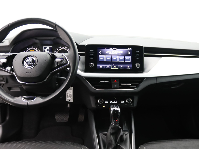 Skoda Scala Tour 1.5 TSI DSG / Bluetooth, MirrorLink — photo 15