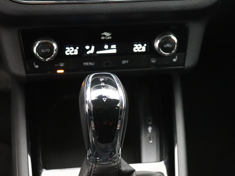 Skoda Scala Tour 1.5 TSI DSG / Bluetooth, MirrorLink — photo 13