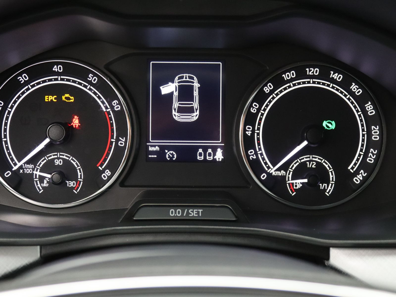 Skoda Scala Tour 1.5 TSI DSG / Bluetooth, MirrorLink — photo 11