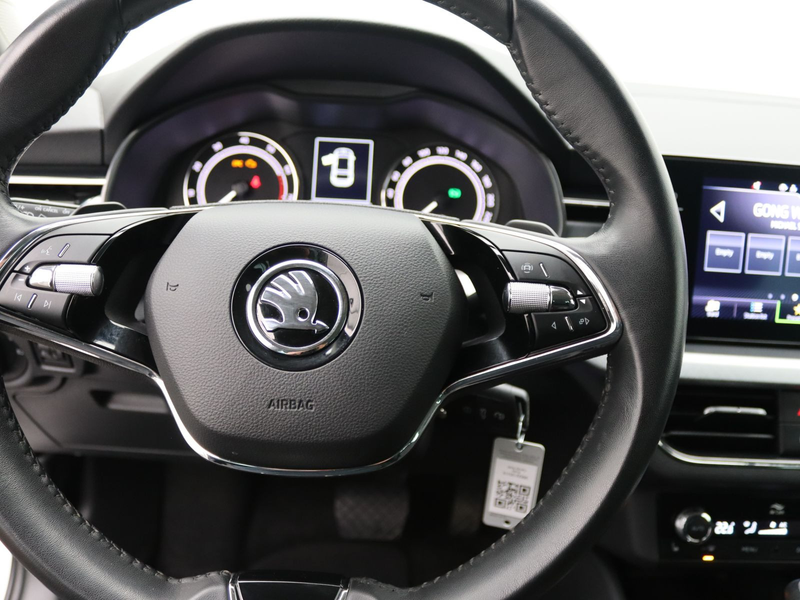 Skoda Scala Tour 1.5 TSI DSG / Bluetooth, MirrorLink — photo 14