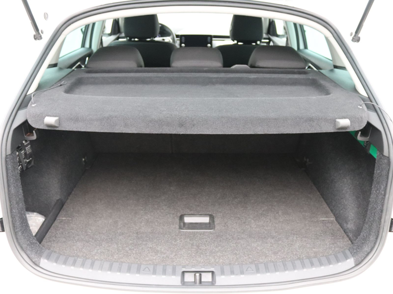 Skoda Scala Tour 1.5 TSI DSG / Bluetooth, MirrorLink — photo 8