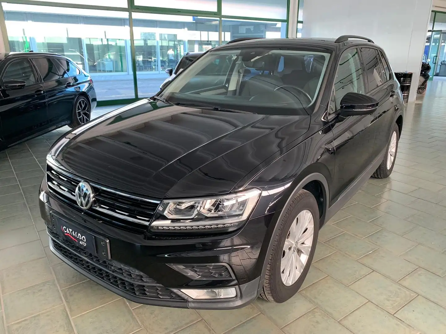 Volkswagen Tiguan 2.0 tdi Business 115cv Negro - 1