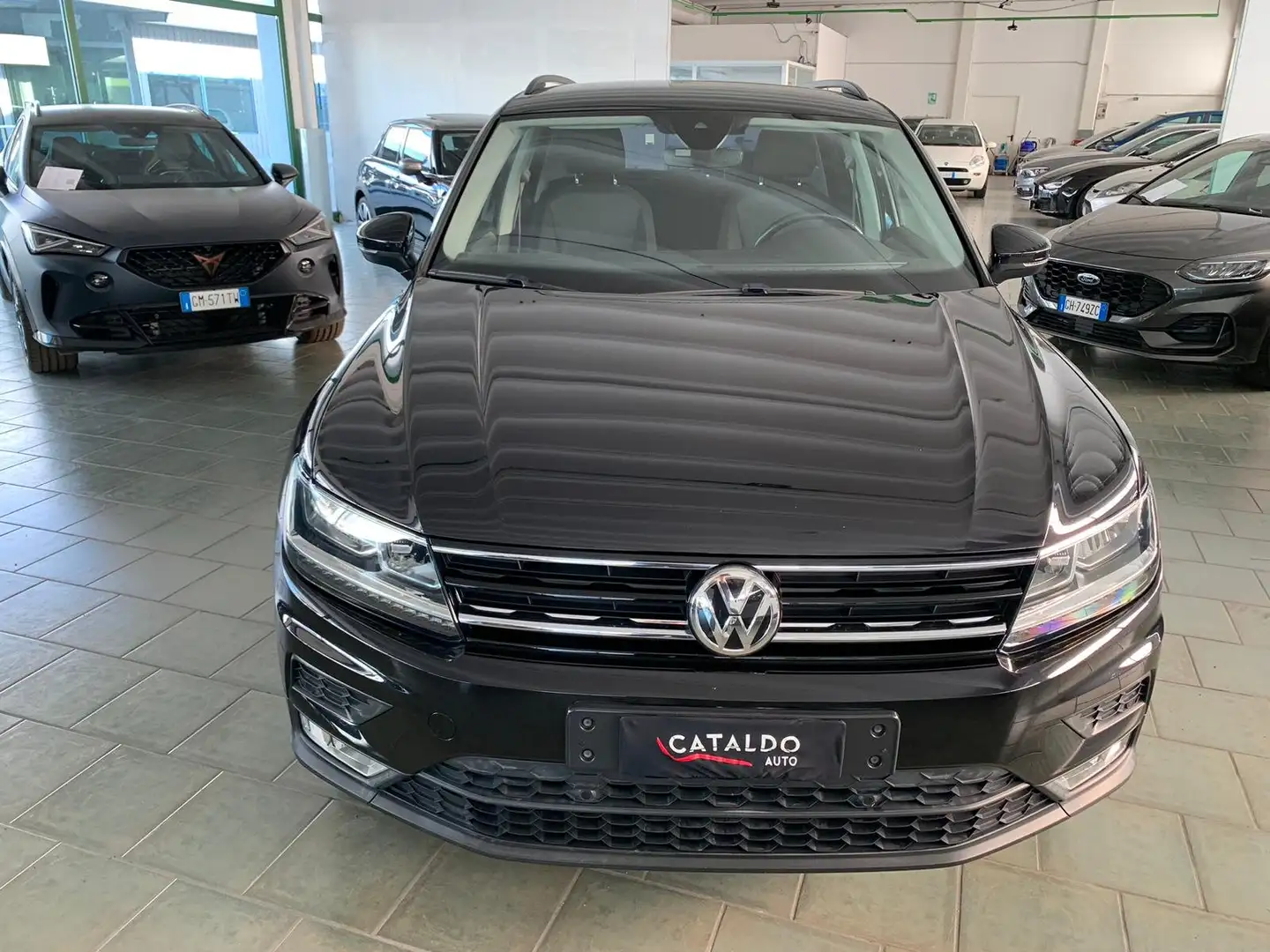 Volkswagen Tiguan 2.0 tdi Business 115cv Negro - 2