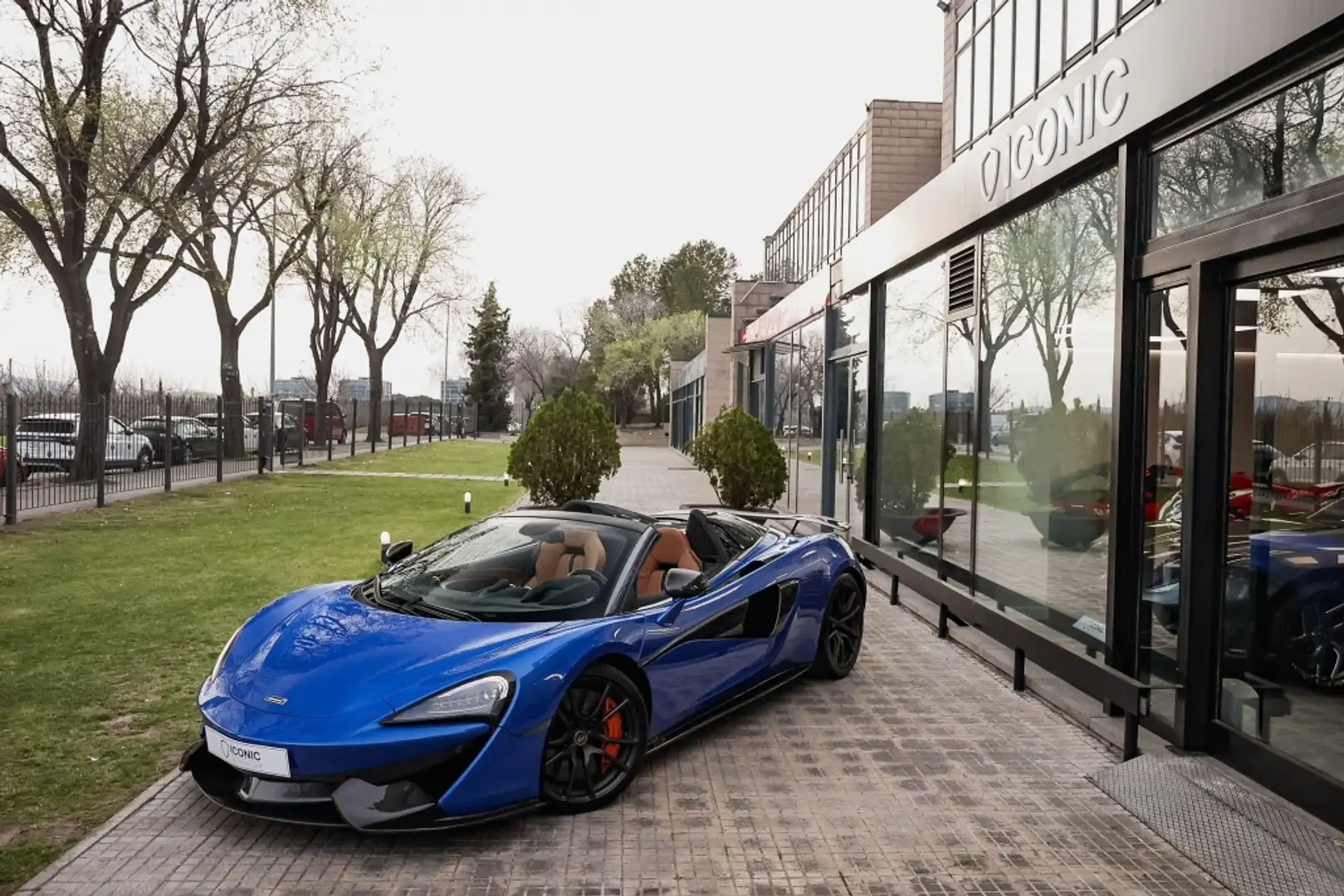 McLaren 570S Spider Niebieski - 2