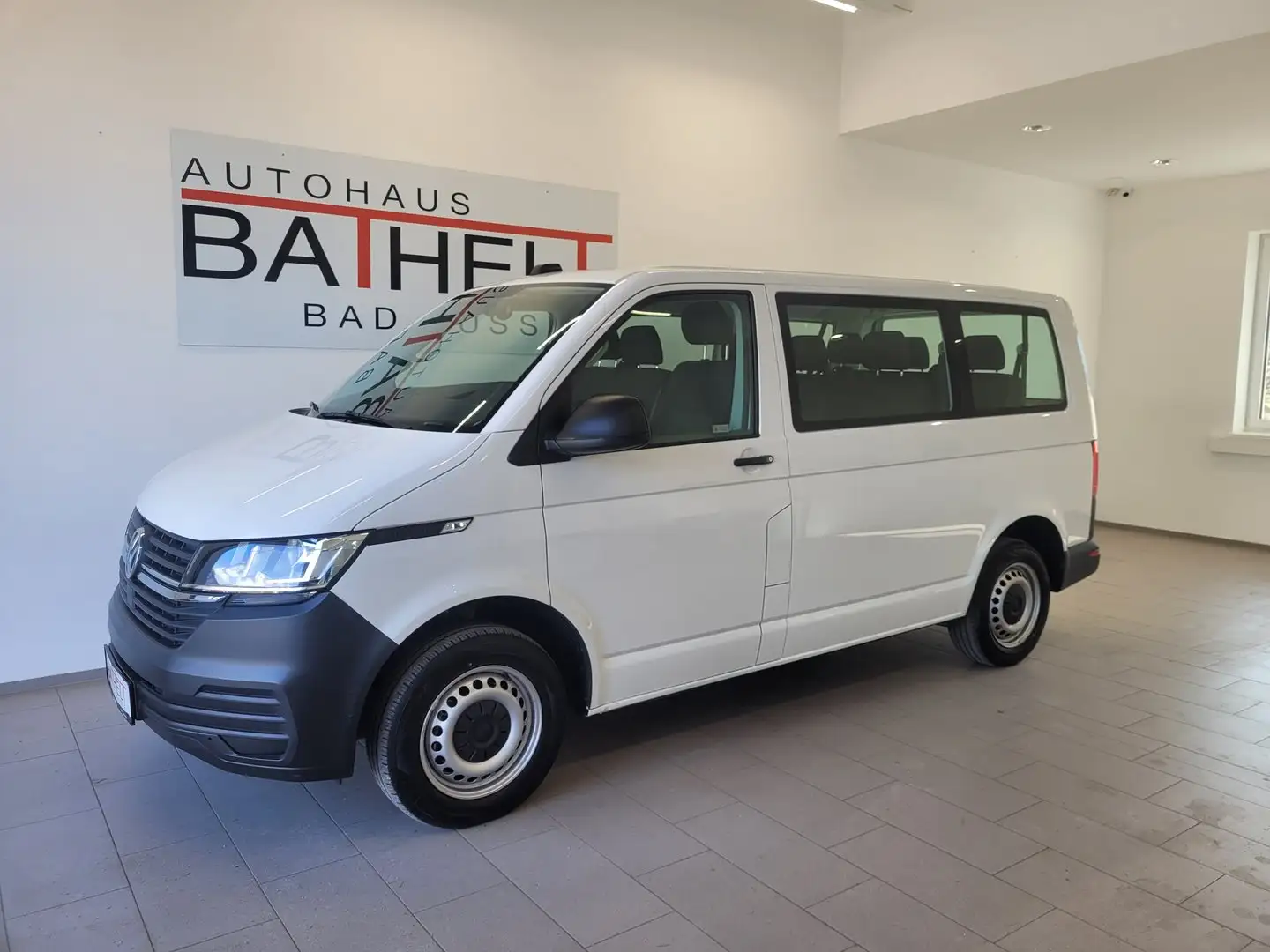 Volkswagen T6.1 Transporter Kombi TDI Weiß - 1