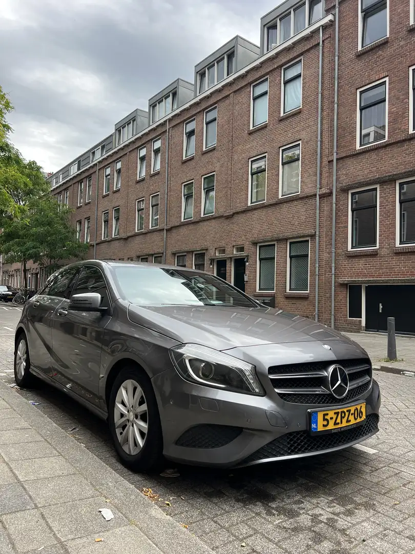 Mercedes-Benz A 180 Lease Edition 4U3 Grijs - 1