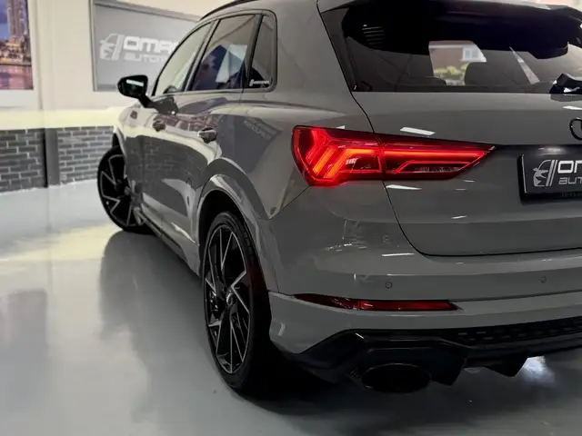 Audi RS Q3 view 9