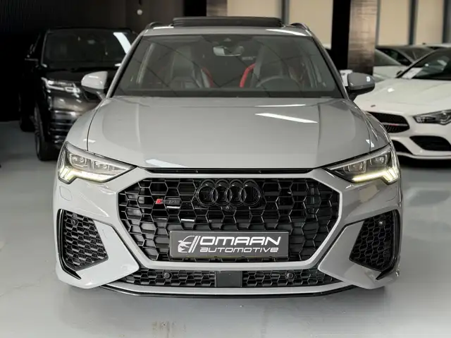 Audi RS Q3 view 4