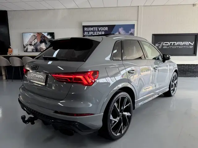 Audi RS Q3 view 6