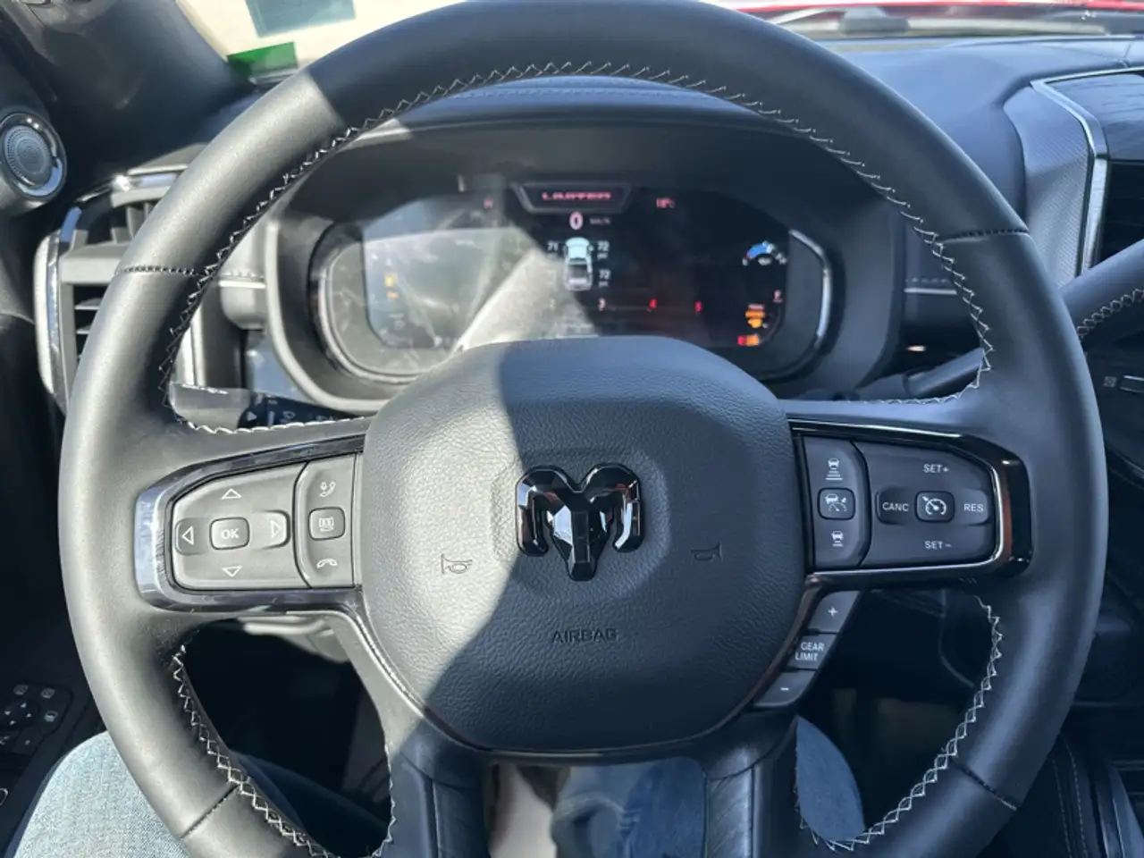 RAM 2500 снимка RAM 2500