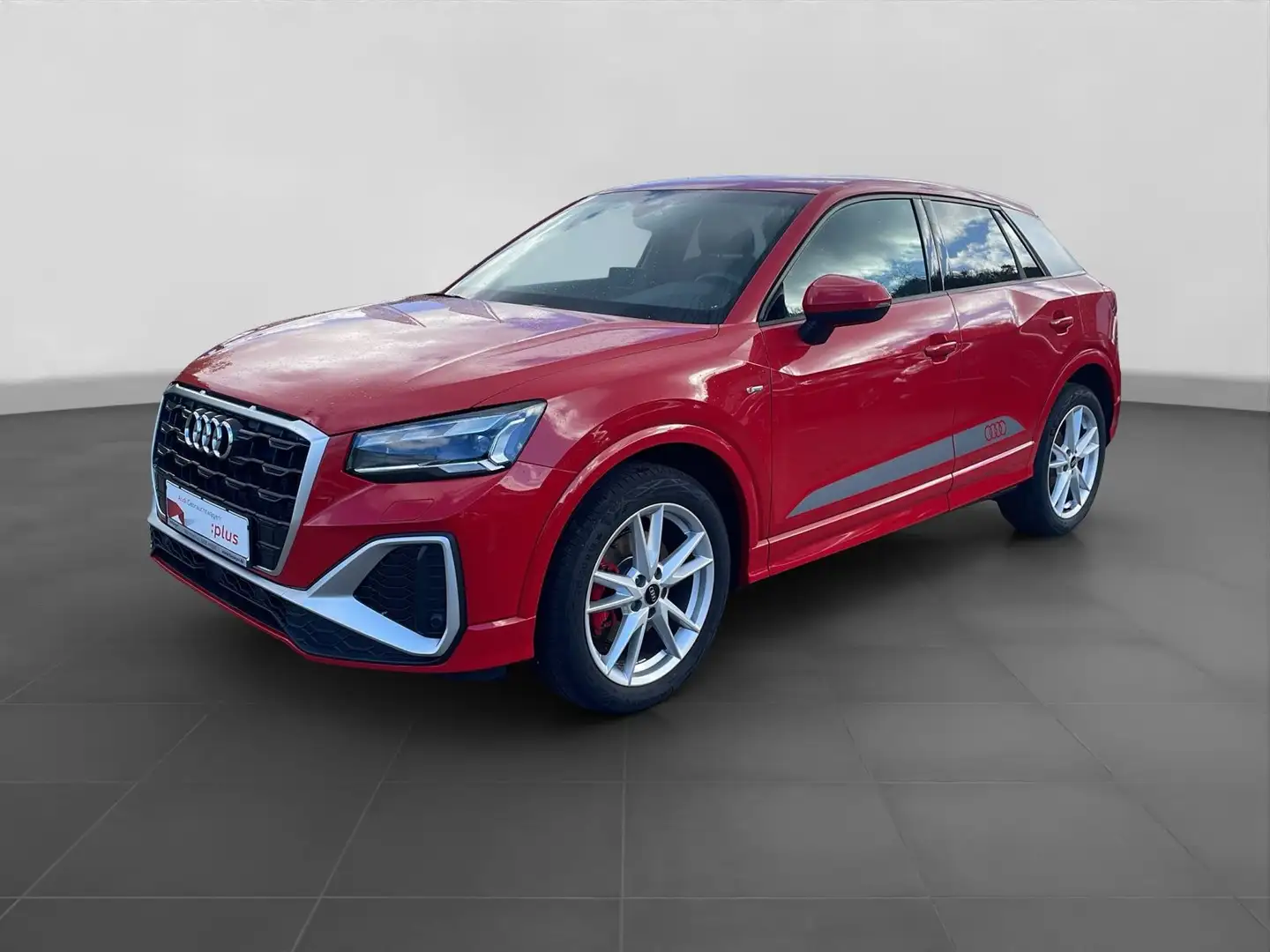 Audi Q2 35 TFSI 2x S LINE LM18 AHK FEINNAPPA MATRIX Rot - 2