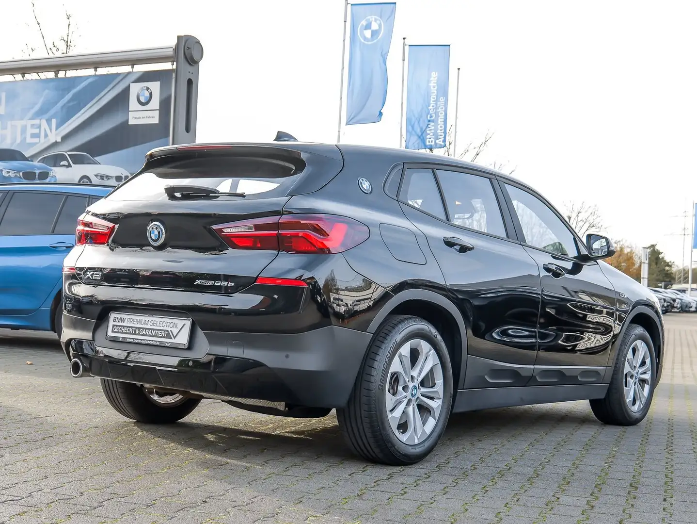 BMW X2 xDrive25e PlugInHybrid Komfortz. PA HiFi LED Navi Zwart - 2