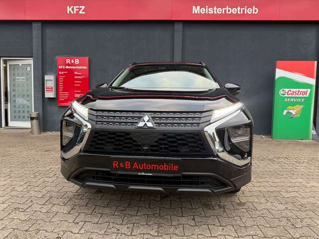 Mitsubishi Eclipse Cross Basis Hybrid 4WD*2.4 Mivec*Automat