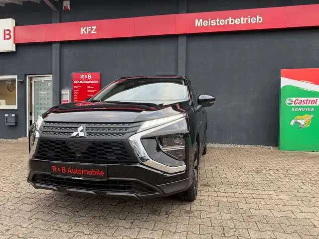 Mitsubishi Eclipse Cross Basis Hybrid 4WD*2.4 Mivec*Automat