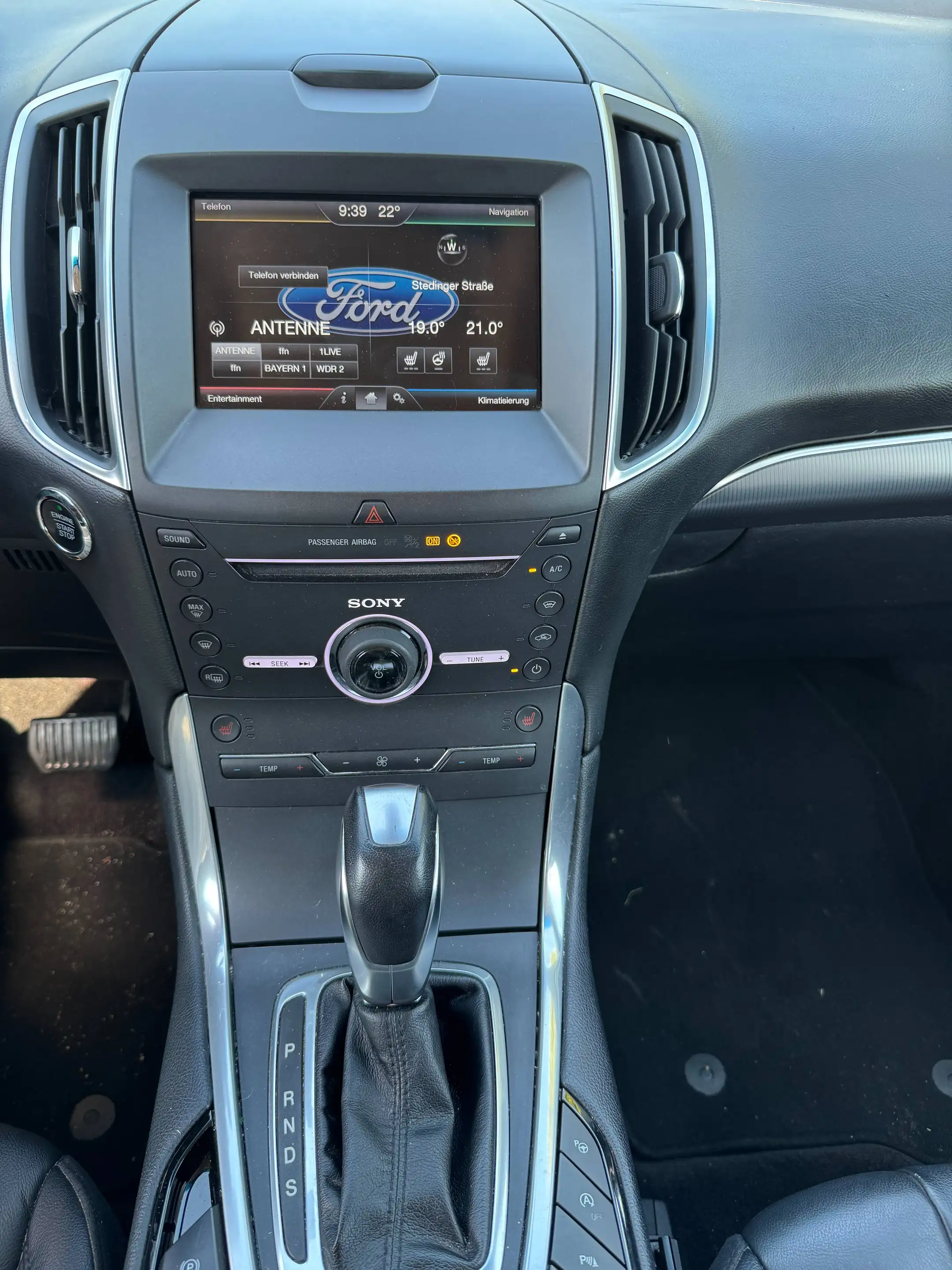 Ford Edge Titanium 4x4-Automatik-Leder AHK-NAV ACC-SHZ-LED — photo 8