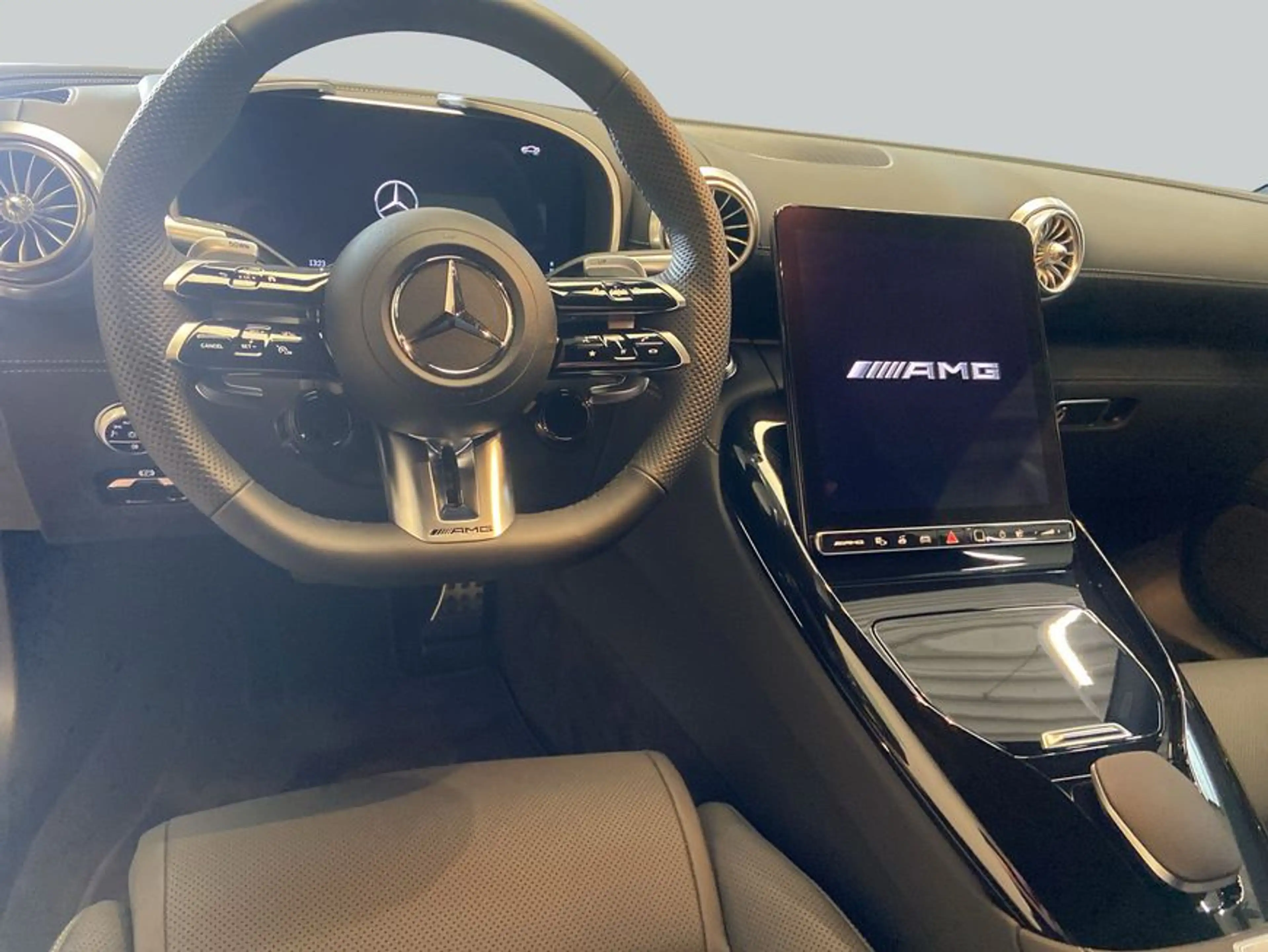 Mercedes-Benz SL 63 AMG SL-Klasse — photo 13