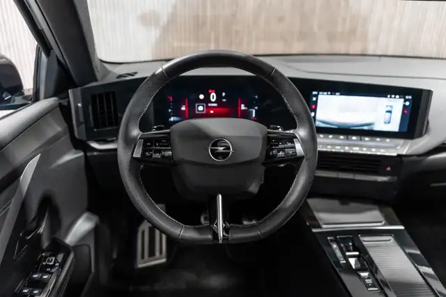 Opel Astra view 14