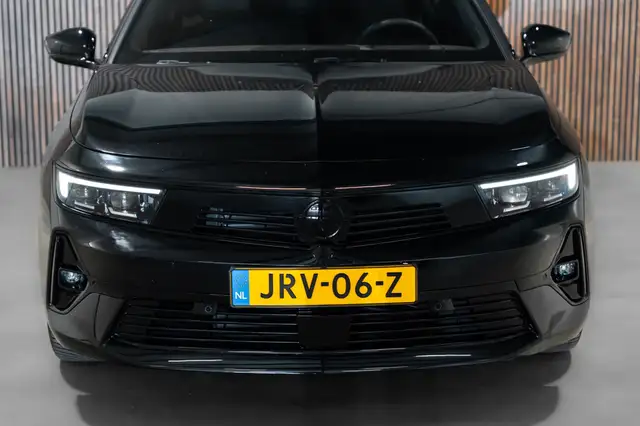 Opel Astra view 5