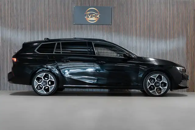 Opel Astra view 8