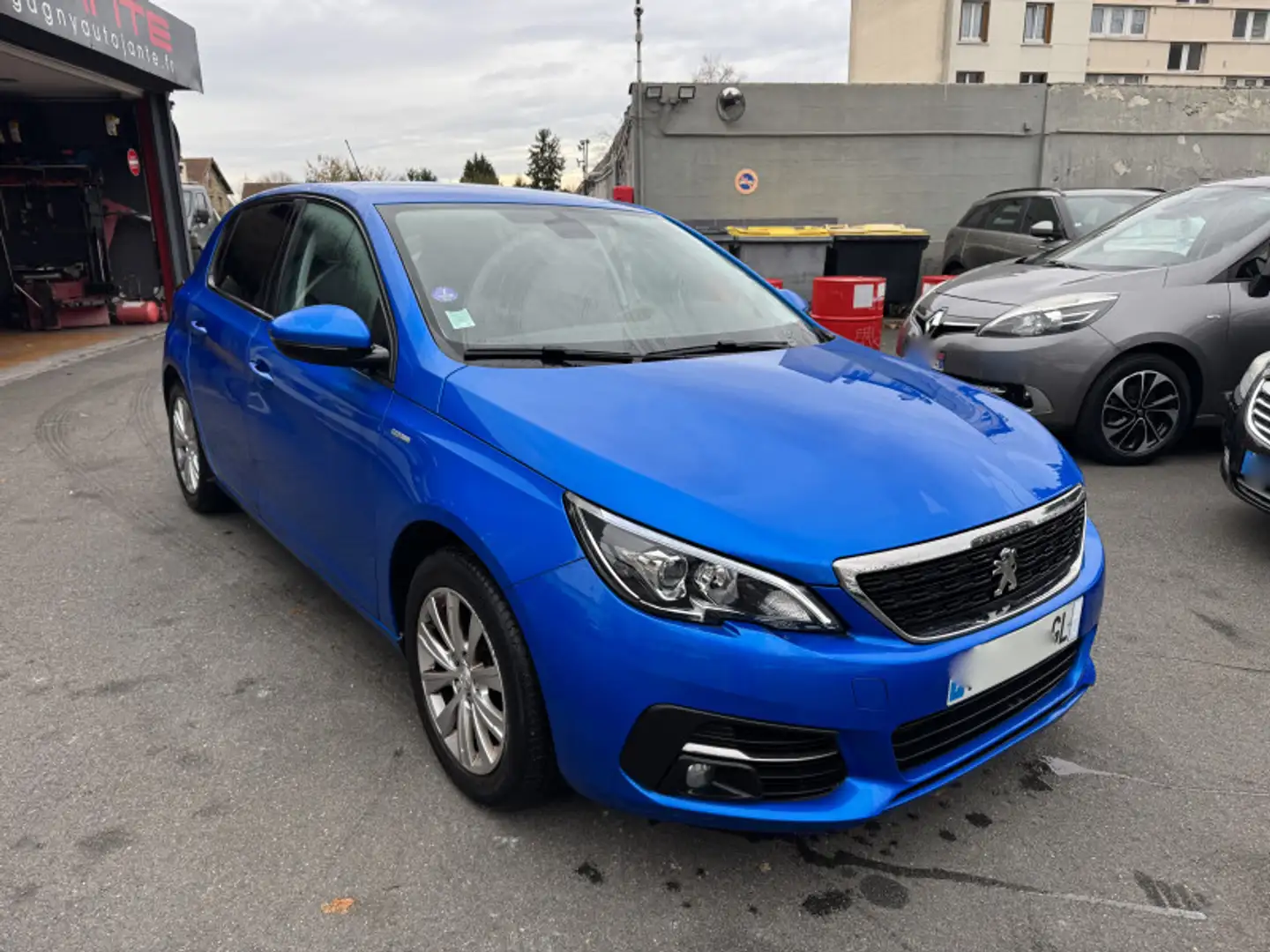 Peugeot 308 1.2 PURETECH 110CH S\u0026S STYLE 1ER MAIN Blauw - 2