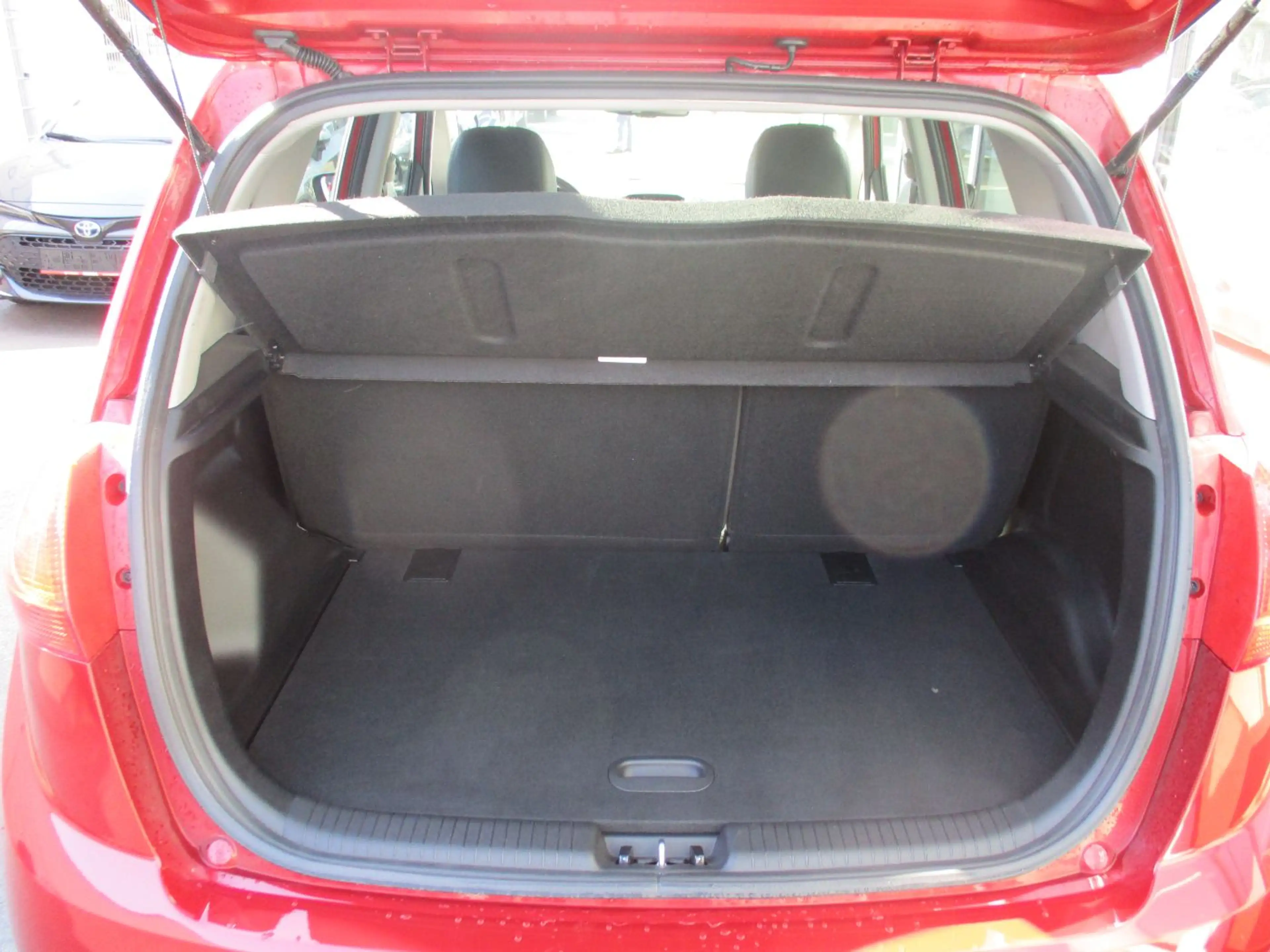 Kia Venga 1.4 ISG Gold Navi+SHZ+Kam.+KeyLess+KlimaA — photo 7
