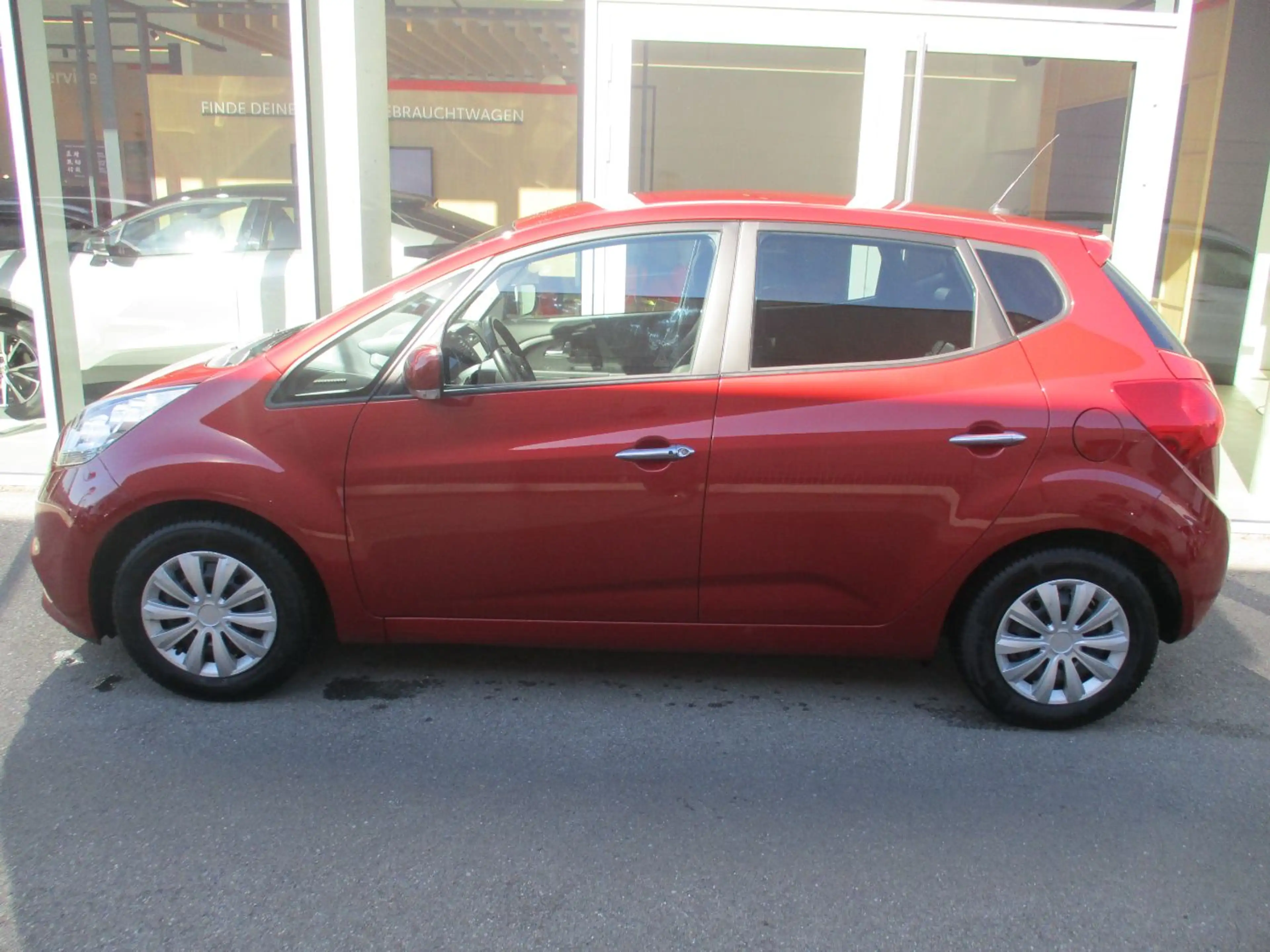 Kia Venga 1.4 ISG Gold Navi+SHZ+Kam.+KeyLess+KlimaA — photo 4