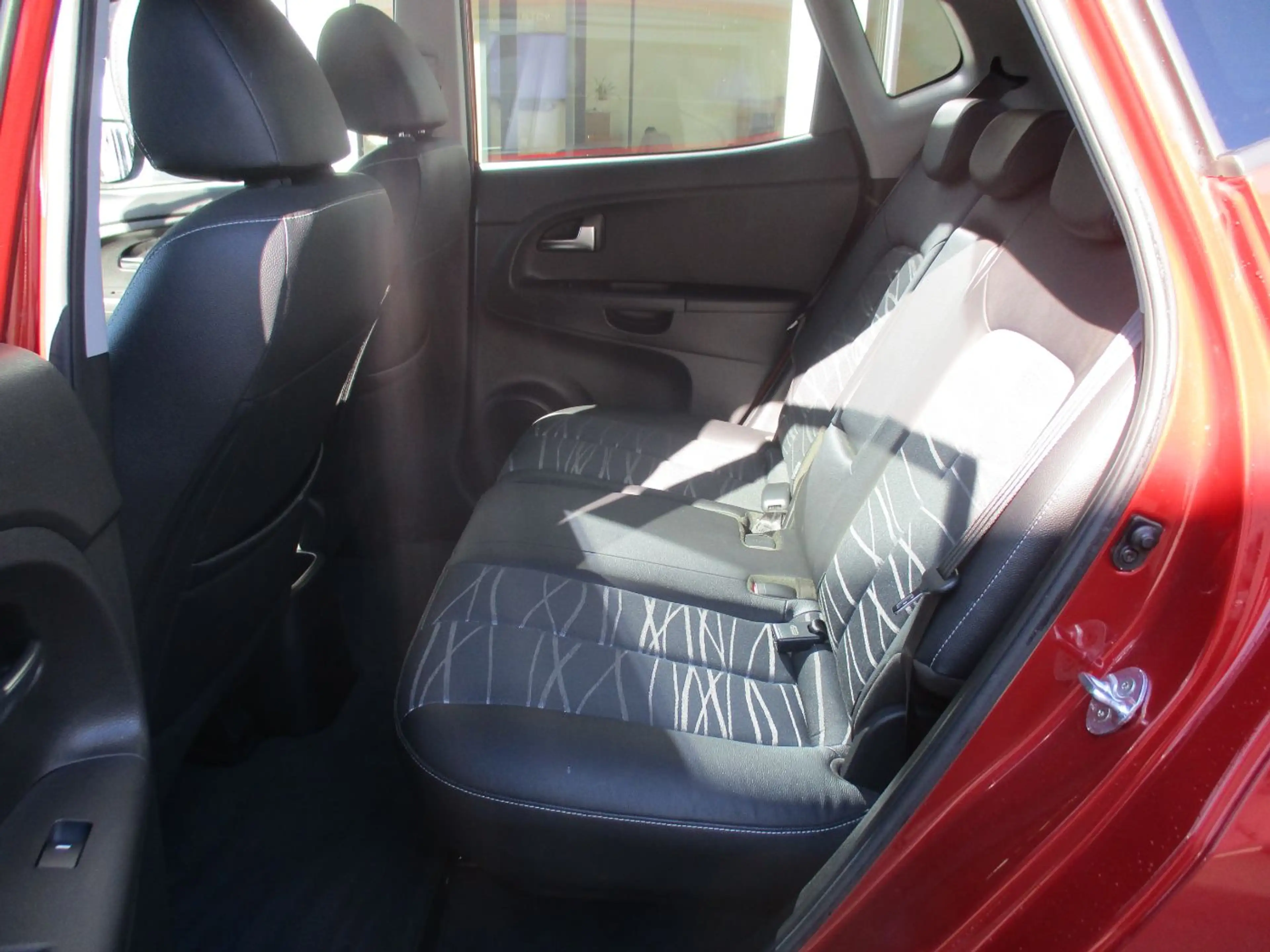 Kia Venga 1.4 ISG Gold Navi+SHZ+Kam.+KeyLess+KlimaA — photo 9