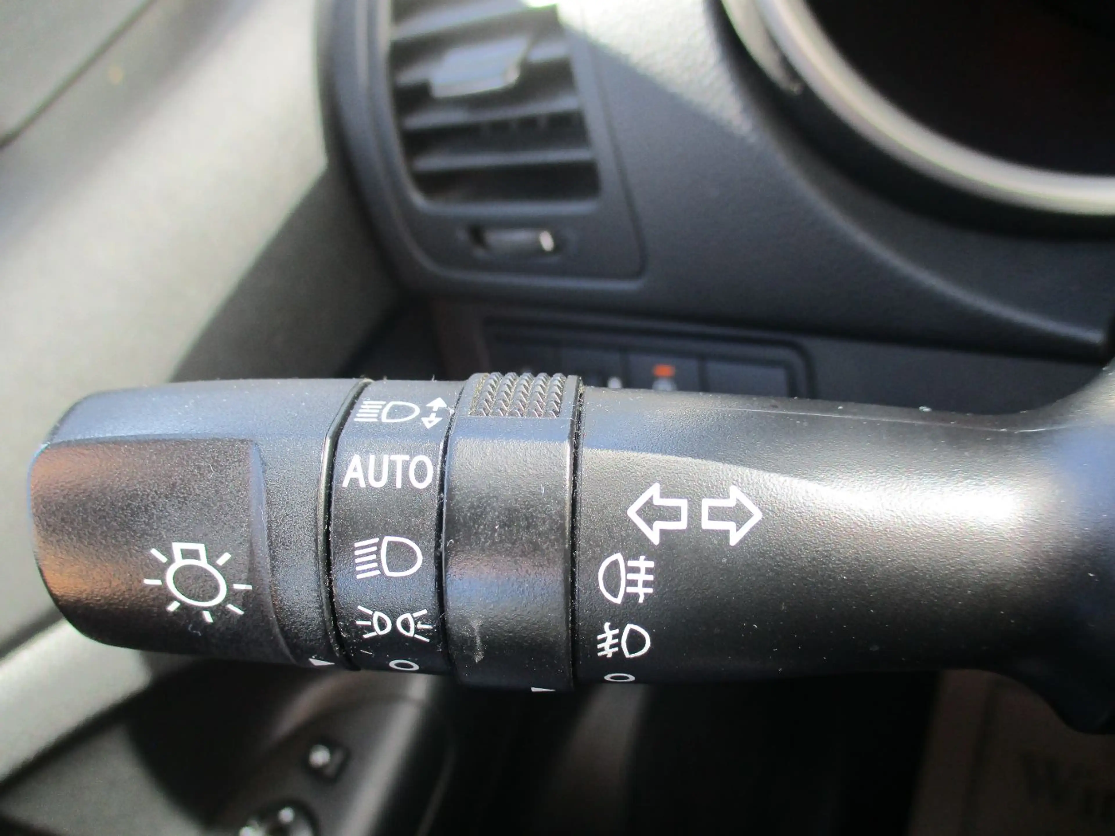 Kia Venga 1.4 ISG Gold Navi+SHZ+Kam.+KeyLess+KlimaA — photo 13